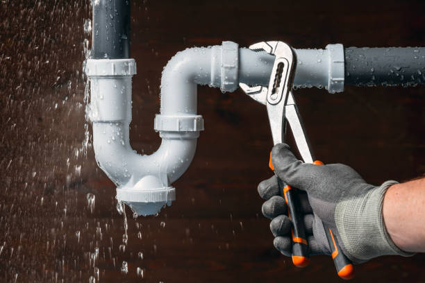 Professional Gas Line Repair technician working in High Bridge, WA